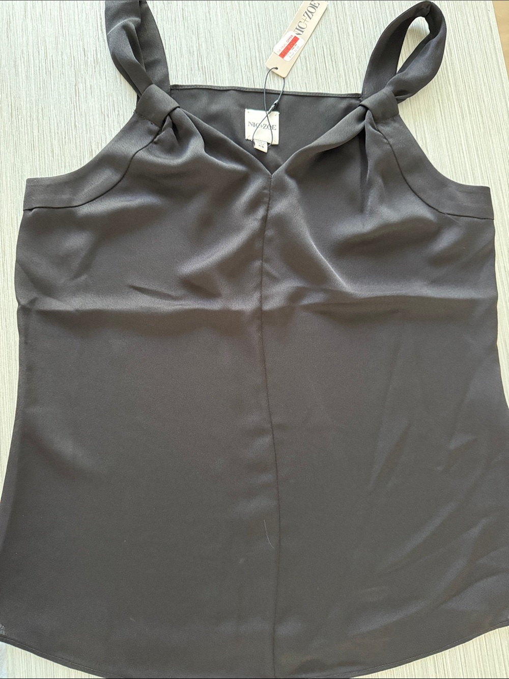 NIC+ZOE Black V-Neck Tank Top